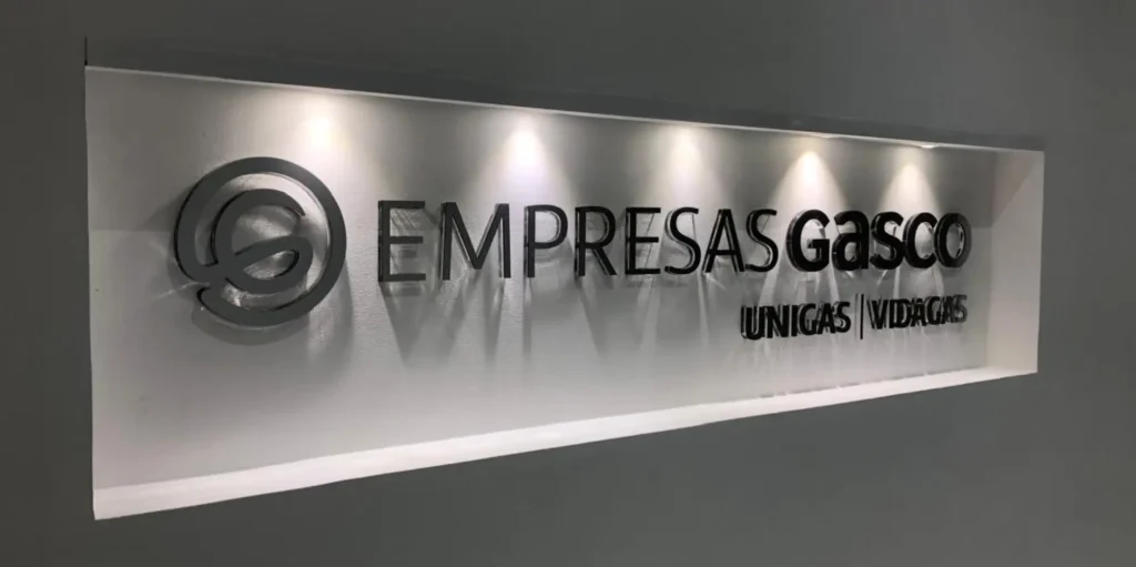 avisos acrilicos luminosos