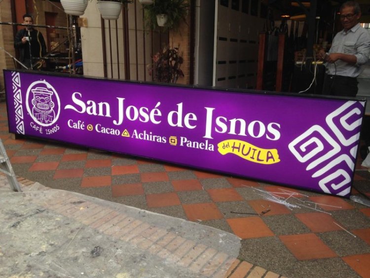 Avisos publicitarios luminosos